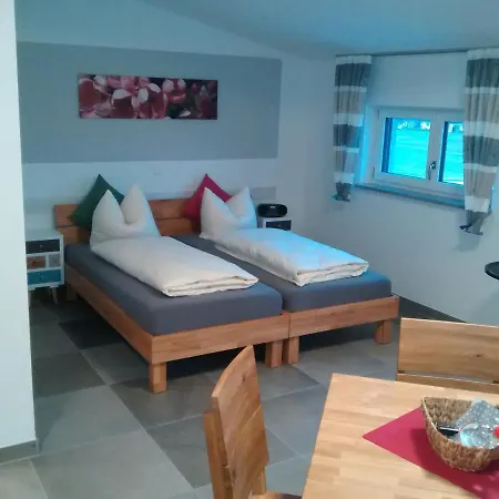 Gaestehaus Brunnerhof - Апарт-отель Айттинг