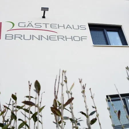 Апарт-отель Gaestehaus Brunnerhof - *